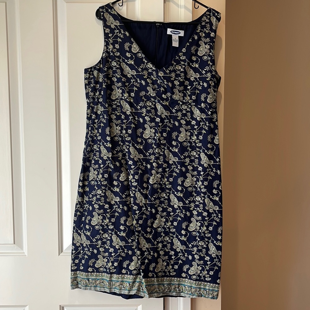 Old Navy Navy Blue and Cream Floral Dress